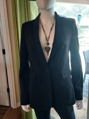 DKNY Women's Black Single-Button Blazer. Structured: Unlined: Size 6